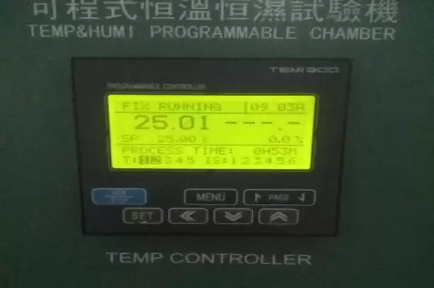 Stellen Sie den Thermostat auf 25° ein