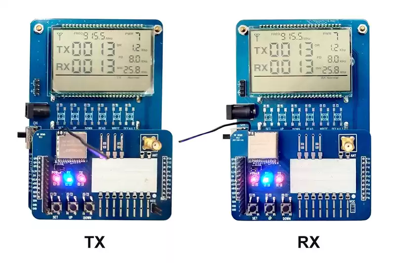 Schalten Sie die beiden RF-Module RF4463PRO DEMO-Boards ein und richten Sie sie ein